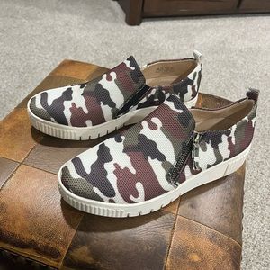 Naturalizer Soul camo sneaker
